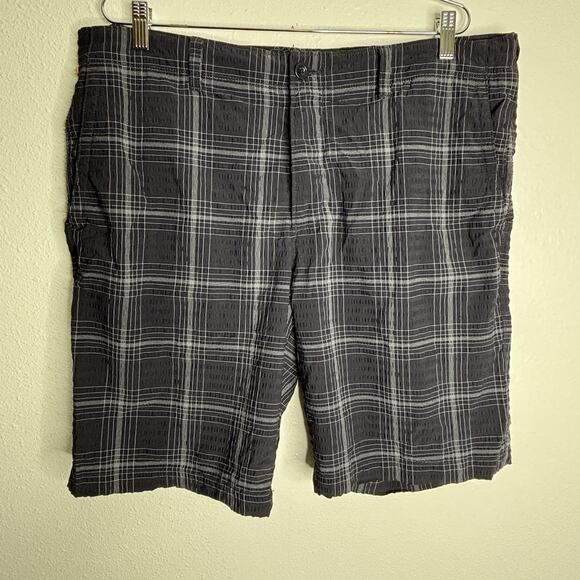 Tommy Bahama Shorts Men Size 36x10 Stretch Expandable Waist‎ Black Plaid - Picture 1 of 3